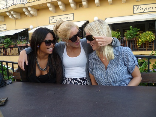 Marie, Malin och Sara på Paparazzi